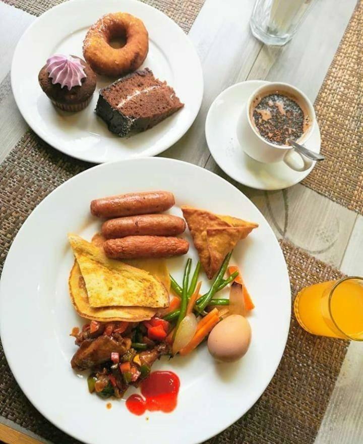 Royal Delight Hotel And Apartments 티카 외부 사진